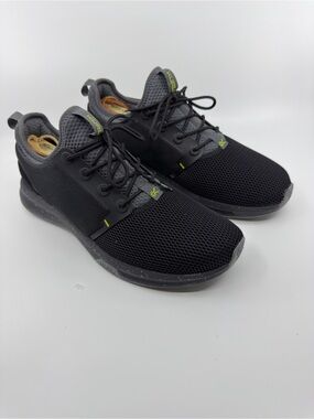Kuru Atom Cloud men's athletic sneakers in the Jet Black Citron colorway SZ 11.5